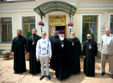 Участники форума «Казачье единство-2017» посетили Успенский и Свято-Троицкий монастыри в Симферополе