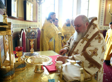 Митрополит Кирилл совершил Литургию во Владимирском соборе Херсонеса