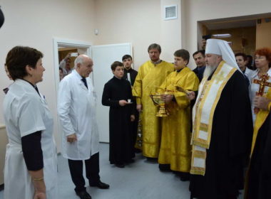 Митрополит Кирилл освятил новый филиал диагностического центра в Ставрополе