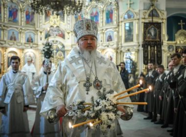 В Рождественский сочельник митрополит Кирилл совершил Литургию в Андреевском соборе