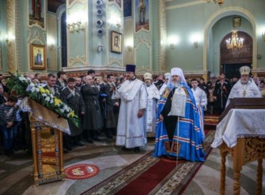 В праздник Рождества Христова митрополит Кирилл совершил Божественную литургию в Казанском кафедральном соборе