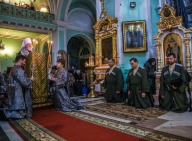 Во вторник первой седмицы Великого поста правящий архиерей совершил повечерие в Андреевском соборе