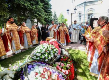 На сороковой день по кончине протоиерея Николая Гомзяка в Андреевском соборе прошла панихида