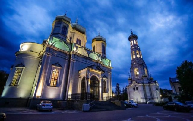 В канун праздника Похвалы Пресвятой Богородицы митрополит Кирилл возглавил утреню в Казанском соборе