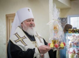 Митрополит Кирилл совершил освящение пасхальных куличей