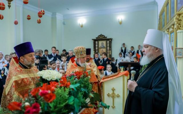В пятницу Светлой седмицы митрополит Кирилл посетил православную классическую гимназию Невинномысска