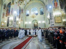 В праздник Рождества Христова митрополит Кирилл совершил Литургию в Казанском кафедральном соборе