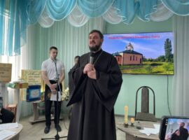 Настоятель храма Архистратига Михаила села Тахта напутствовал участников муниципального конкурса чтецов «Живая классика»