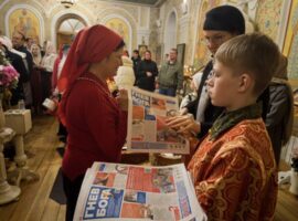 В Пасхальную ночь в храме Преображения Господня города Ставрополя прошла просветительская акция