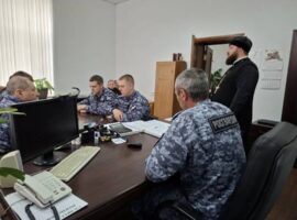 Благочинный Новоалександровского округа провел беседу с сотрудниками Росгвардии