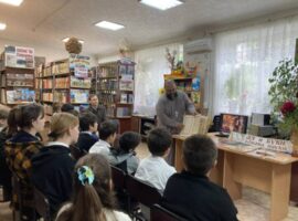 Священнослужитель провел беседу с учащимися школы № 10 посёлка Большевик