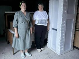 Приходская социальная служба храма Успения Божией Матери села Кочубеевского оказала помощь пострадавшей от пожара семье