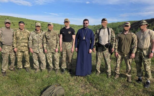 Руководитель миссионерского отдела епархии встретился с бойцами СОБРа