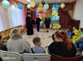 Священник поздравил воспитанников детского дома с Днём защиты детей