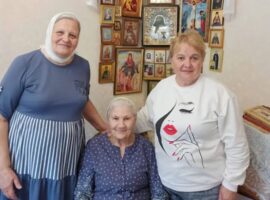 Сестры милосердия храма святого благоверного Александра Невского города Ставрополя посетили дома нуждающихся в помощи прихожан