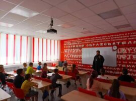 Священнослужитель провел беседу с учащимися школы № 22 города Ипатово