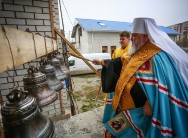 Митрополит Кирилл совершил освящение колоколов храма блаженной Ксении Петербургской