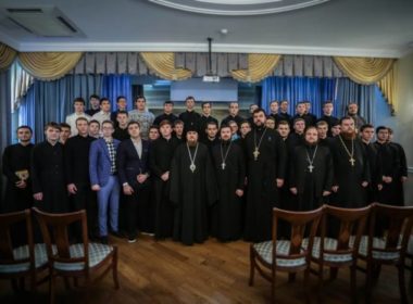 Архиепископ Роменский Иосиф продолжил знакомство со Ставропольской епархией