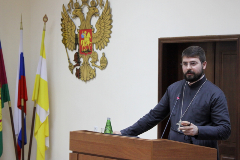 Руководитель епархиального отдела прочитал лекцию для военнослужащих