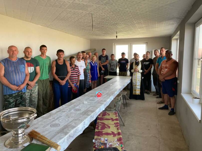 В селе Бурукшун прошло молебное пение перед началом уборки урожая