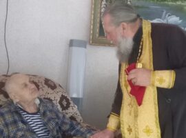 Священник посетил Дивенский дом-интернат для престарелых и инвалидов «Дубки»
