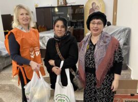 В храмах города Ставрополя прошла выдача гуманитарной помощи