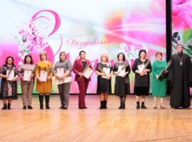 Благочинный Медвеженского округа поздравил жительниц села Красногвардейского с Международным женским днем