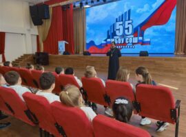 Священнослужитель провел беседу с учащимися школы №55 города Ставрополя