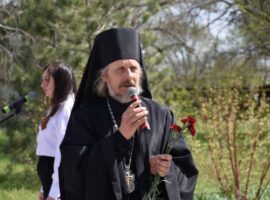 Священнослужитель поздравил юных жителей Апанасенковского района с Днем призывника