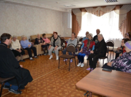 В Невинномысском центре социального обслуживания населения прошла встреча священнослужителя с получателями социальных услуг