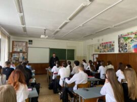 В школе №1 города Михайловска прошла беседа о семейных ценностях