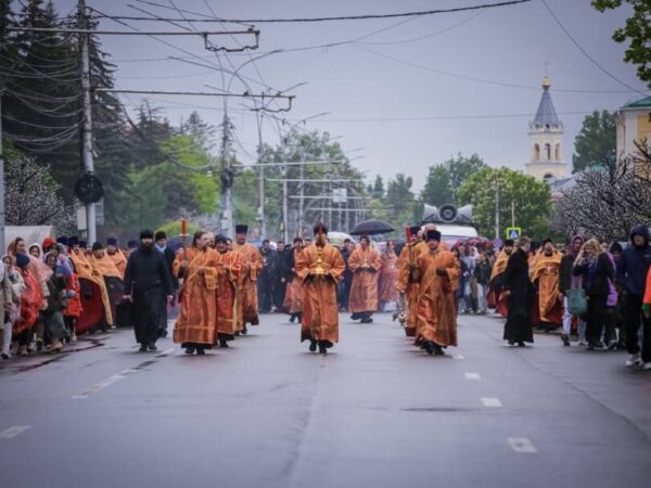 В Ставрополе прошёл традиционный Пасхальный крестный ход