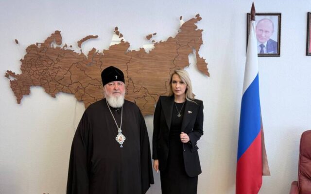 Митрополит Кирилл обсудил с председателем Комитета Госдумы Яной Лантратовой вопросы взаимодействия с казачеством и роль военных священников
