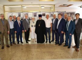 В Думе Ставропольского края открылась выставка, посвященная 100-летию со дня блаженной кончины святителя Тихона, Патриарха Московского и всея Руси