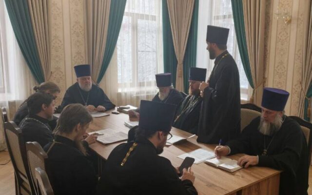 Ректор Ставропольской духовной семинарии возглавил работу заседания Административного совета