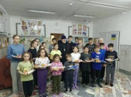 Настоятель храма иконы Божией Матери «Знамение» села Надежда поздравил с Рождеством воспитанников детского дома