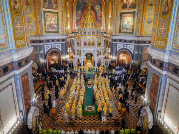 Патриаршее богослужение в Храме Христа Спасителя в 17-ю годовщину интронизации