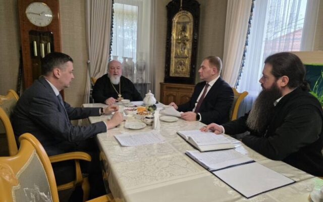 Митрополит Кирилл встретился с министром Ставропольского края по национальной политике и делам казачества и заместителем начальника управления по взаимодействию с институтами гражданского общества аппарата Правительства Ставропольского края