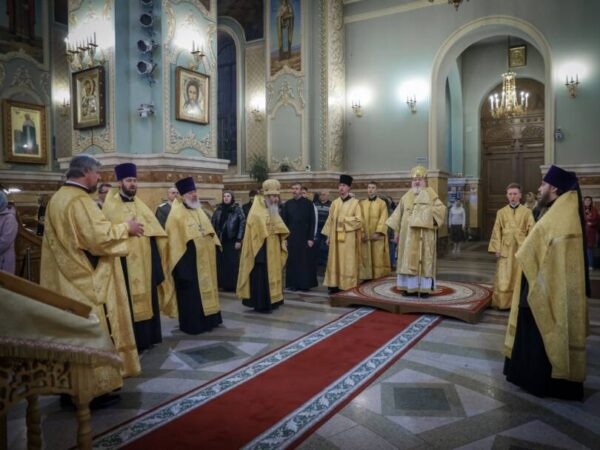 Митрополит Кирилл совершил всенощное бдение в Казанском кафедральном соборе города Ставрополя