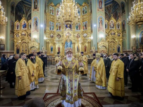 В Прощеное воскресенье митрополит Кирилл совершил Божественную литургию в Казанском кафедральном соборе города Ставрополя