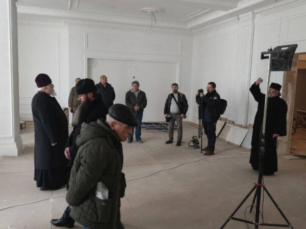 Митрополит Кирилл ознакомился с ходом строительных работ в новом здании Ставропольской митрополии