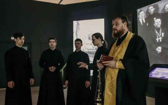 Студенты и преподаватели Ставропольской духовной семинарии посетили Исторический парк «Россия – моя история»