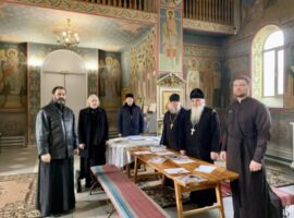 В храме Архангела Божия Михаила села Рагули прошло общее собрание духовенства Дивенского округа