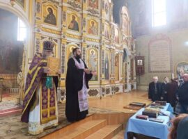 Благочинный Светлоградского округа провел с прихожанами беседу, приуроченную к празднованию Дня православной книги