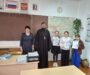 Настоятель храма святителя Спиридона Тримифунтского села Красная Поляна посетил открытый урок в школе № 20