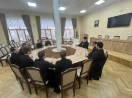 Ректор Ставропольской духовной семинарии встретился с докладчиками студенческой научно-практической конференции