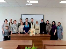 Клирик храма святого благоверного великого князя Александра Невского города Ставрополя совершил молебен об учащих и учащихся в гимназии № 25