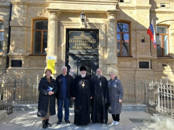 Митрополит Кирилл ознакомился с ходом ремонтных работ в здании Ставропольской духовной семинарии