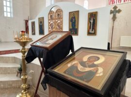 В храме Покрова Пресвятой Богородицы села Старомарьевка собором духовенства Грачевского округа совершена Литургия Преждеосвященных даров