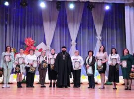 Благочинный Новоалександровского округа вручил грамоты руководителям волонтерских групп